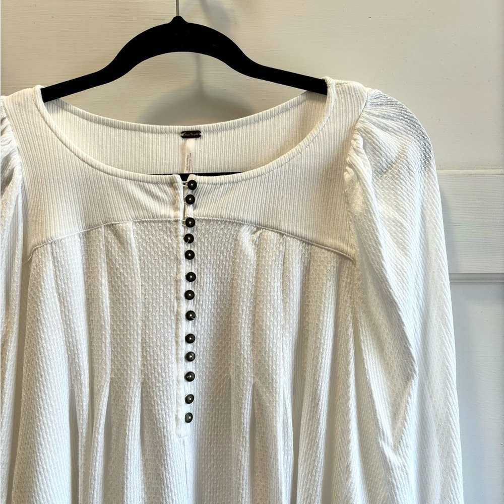 Free People white long sleeve Sz XS